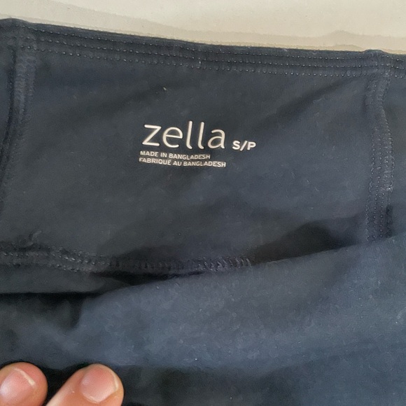 Women’s Zella capri length leggings size Small - Picture 5 of 7